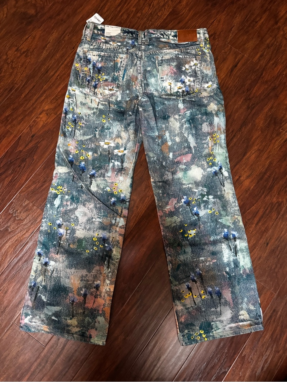 π¨ DISCONTINUED WE THE FREE TENNESSEE Paint-Splatter Floral ARTStraight-Leg Jeans - Picture 6 of 6